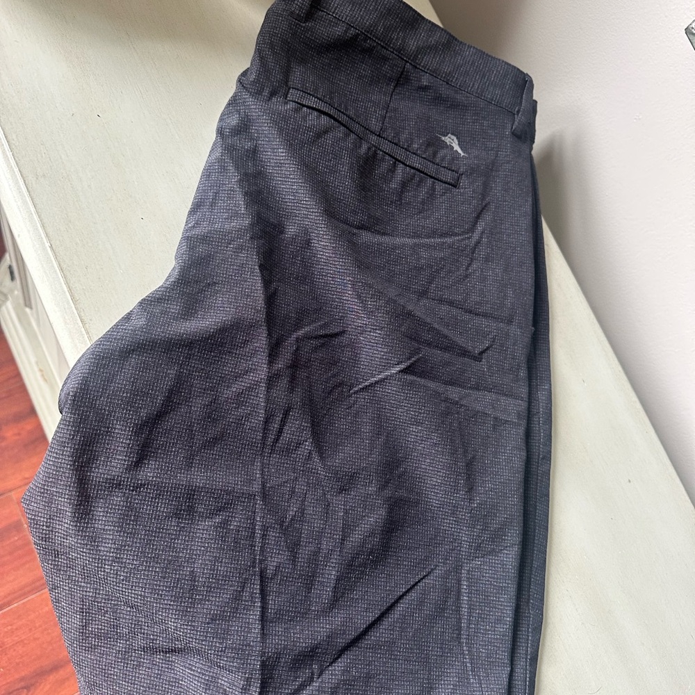 Tommy Bahama men’s golf shorts 38